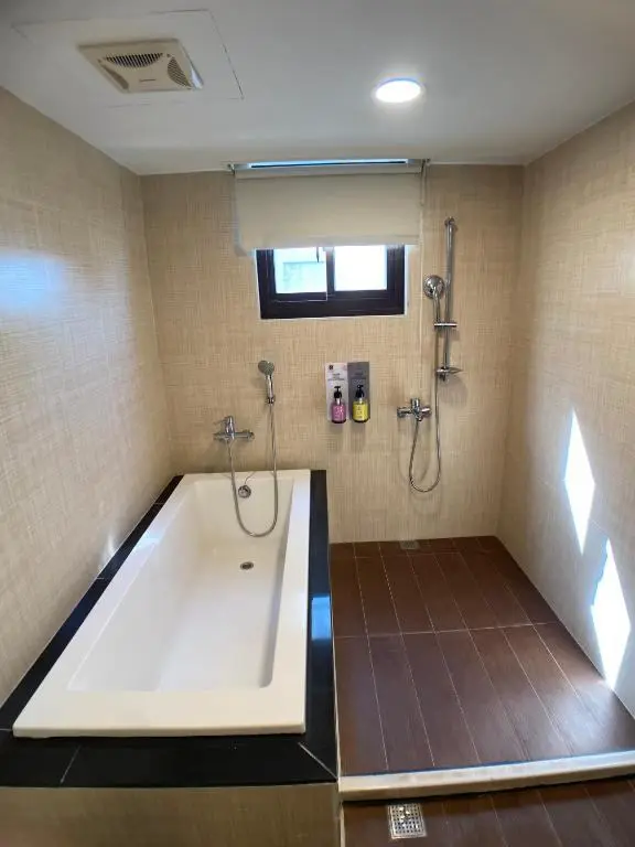 豪華雙人房 附浴缸